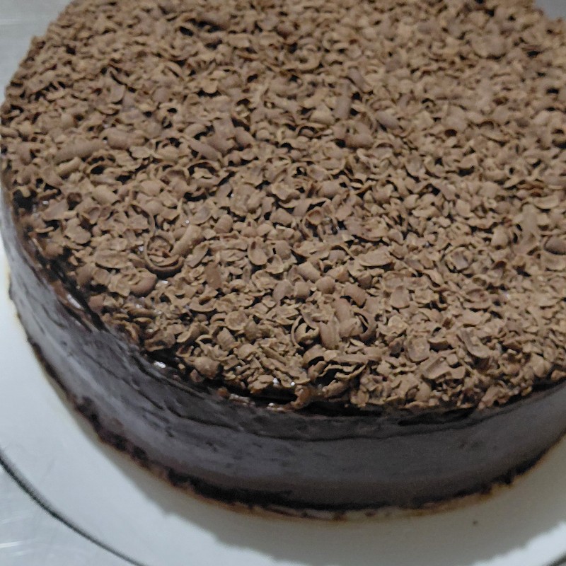 Torta de chocolate rellena de manjar